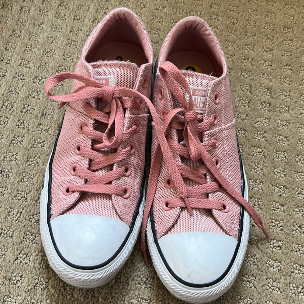 Converse size 9, pink